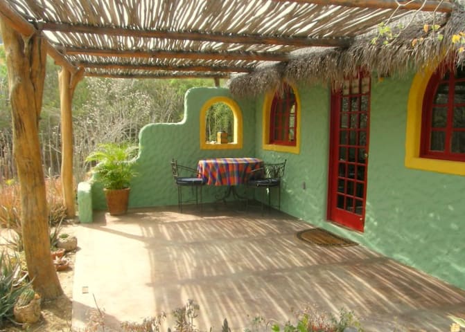 Peaceful, Private Garden Casita