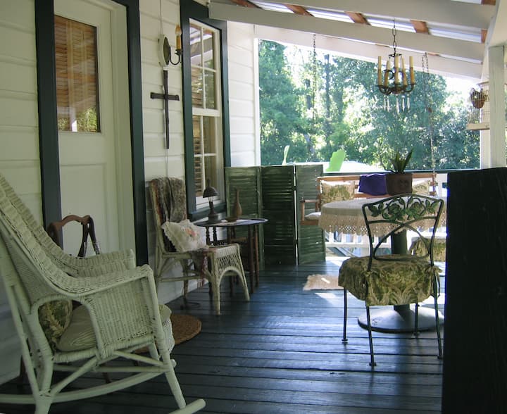 Bon Secour / Foley Historic Carriage House Room Guesthouses for Rent