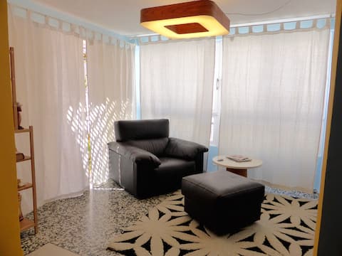 Propiedad de Airbnb exitosa: Cozy rooftop flat with garden terrace. en València