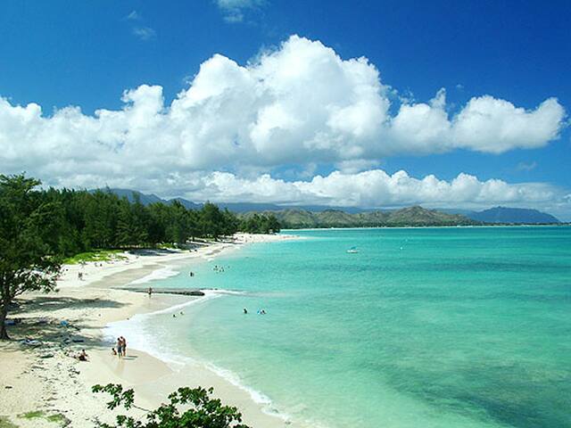 Kailua Blue Ocean Breeze/Across Beach