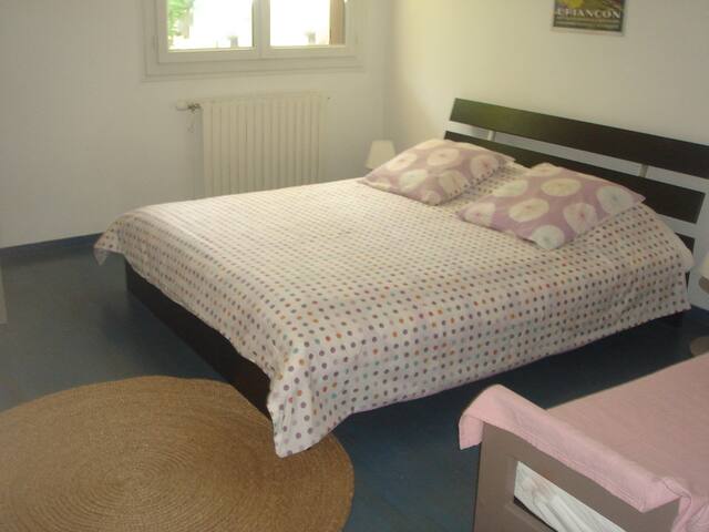 Bed and breakfast room