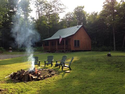 Upscale Cozy Cabin in the Woods-LETCHWORTH