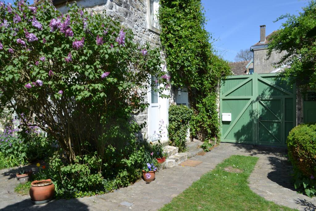 Entrance gate view from the garden