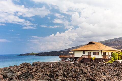 Gorgeous, Secluded, Oceanfront Luxury Retreat