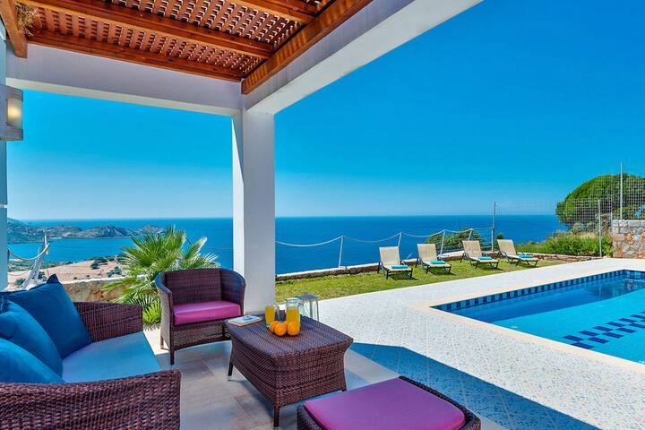 Villa Electra, 3 BD, private pool, sea views gallery image 3
