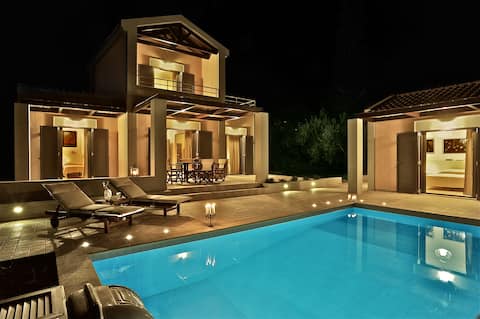 Three-bedroom luxury villa near Argostoli
