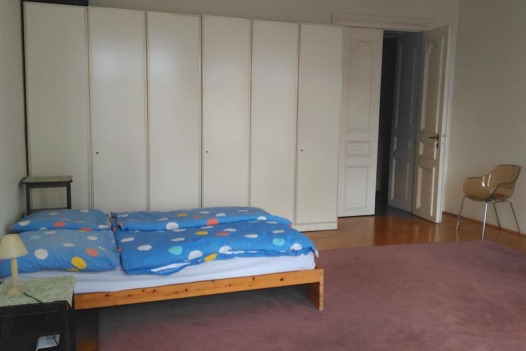 Double bed + wardrobe