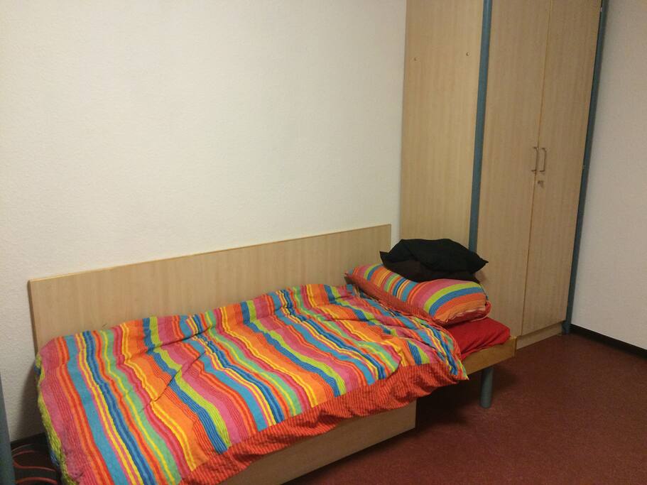 two matress on can be bring down