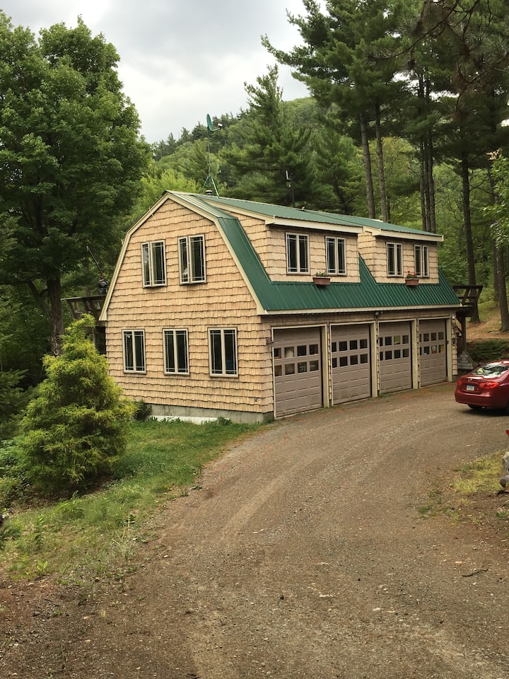 Adirondack Star Ridge Cottage Cottages for Rent in Au Sable Forks