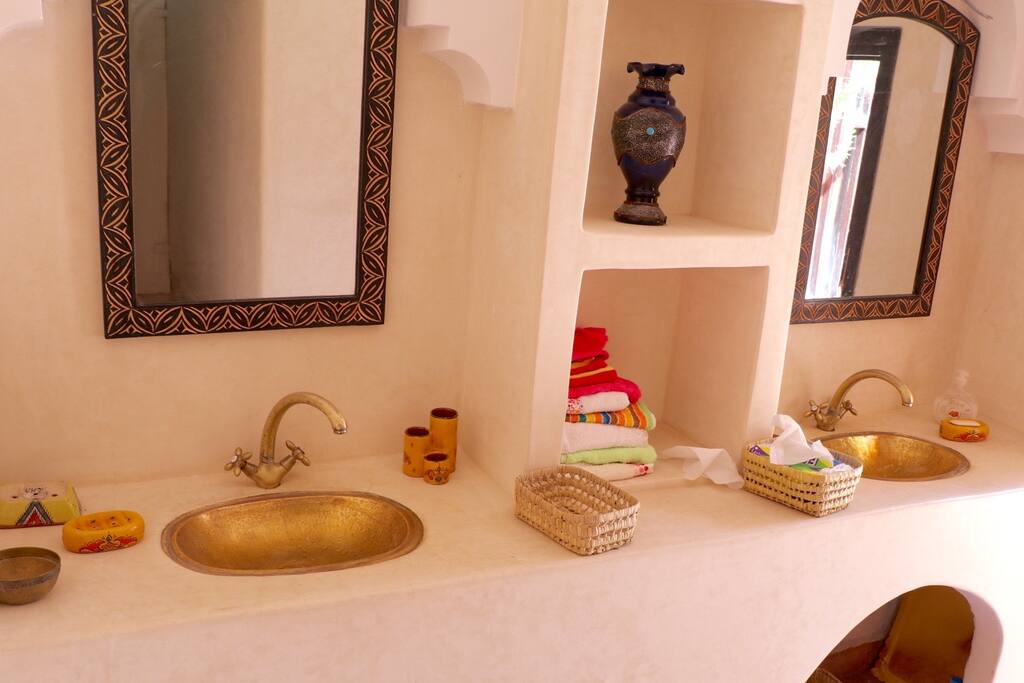 Salle de bain principale avec hammam