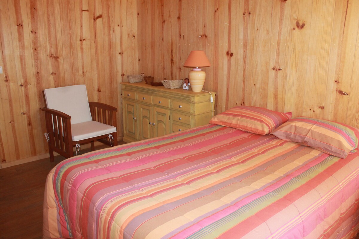 החדר של הוגו