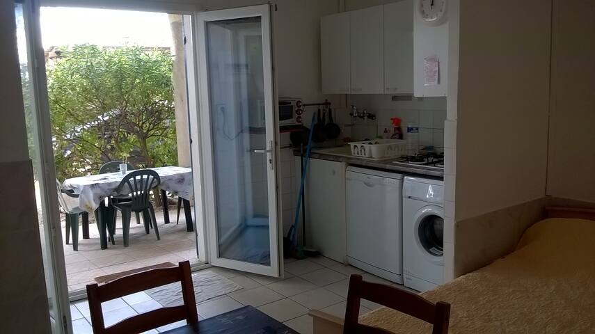 Studio plage de la Bergerie. La Capte-Hyères ...