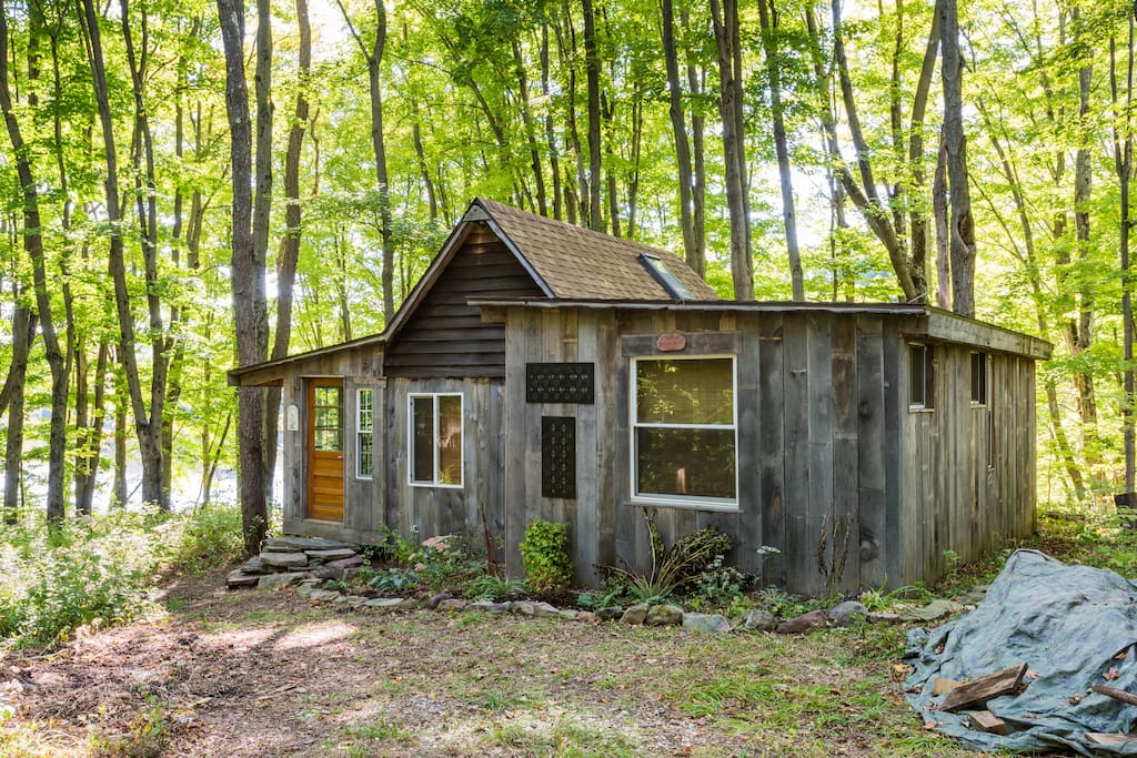 Quaint Lakeside Cabin Cabins for Rent in Rensselaerville, New York, United States