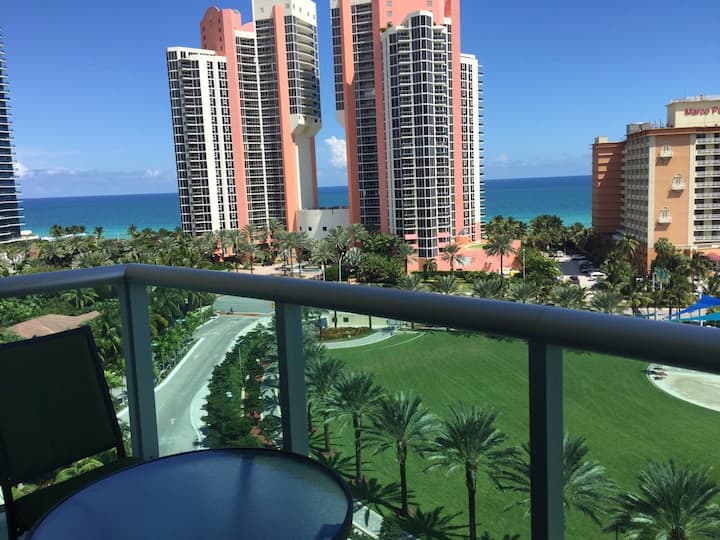 Luxury Apartment with Ocean View Apartments for Rent in Sunny Isles
