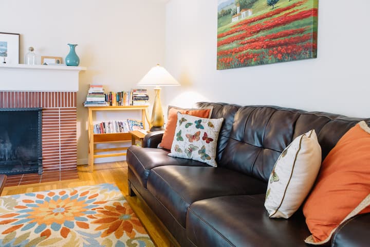 The Monarch Home - Cozy & Relaxing - Monterey, CA