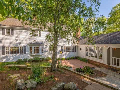 7 Bdrm🎖22ppl~LktMtn 1 mile to RockCity