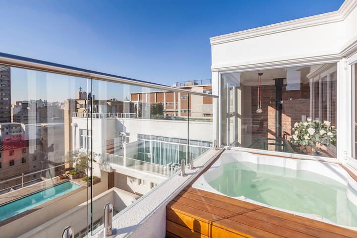 Rooftop Hot Tub Access Penthouse Condos photo