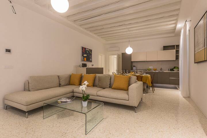 Ca’ Rossini 1 Apartment gallery image 4