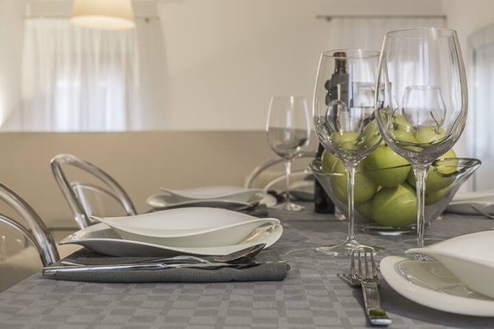 Ca’ Rossini 2 Apartment for 4 Guests gallery image 2