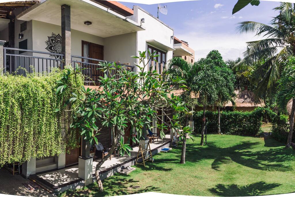 Love Riviera House! Super friendly people/staff, good place to hang out, work on your laptop, get good sleep and meet other people interested in yoga & surf & travel. Very good price for the rooms, aircon and hot water works perfectly. Kitchen to be used and water is for free. Had an awesome stay and will definitely come back. Jessica, Holland