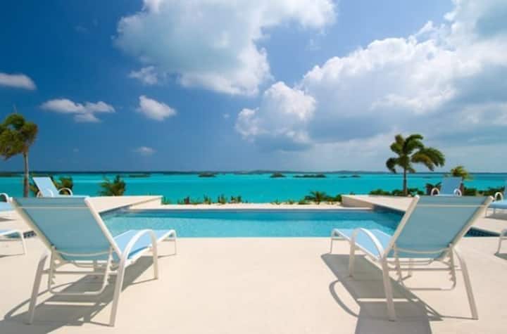 Breezy Palms Waterfront Villa View - Isole Turks e Caicos