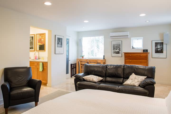 Peaceful Canyon Retreat-private Studio Apartment - Malibu, CA