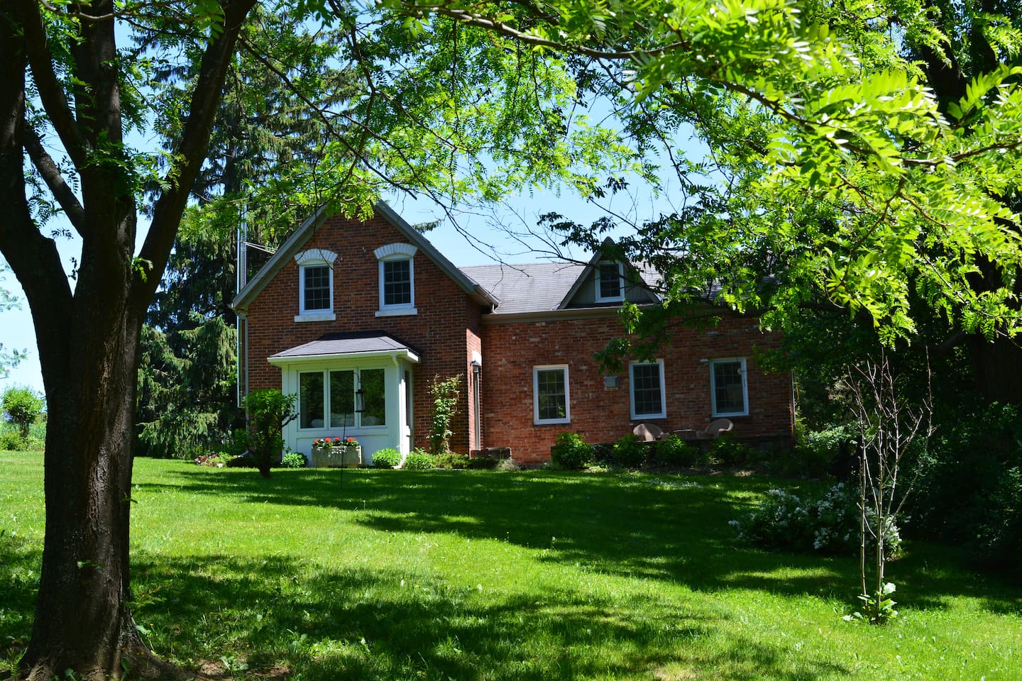 Longwood House A Century Farm House Houses for Rent in Meaford
