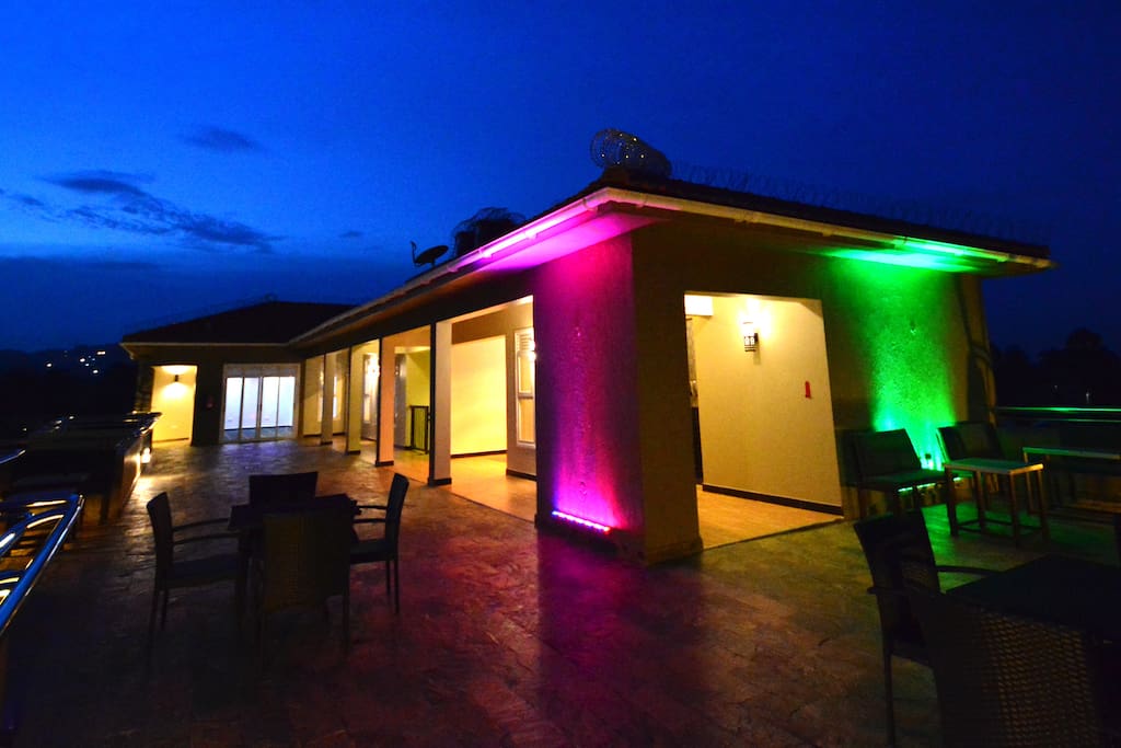 Rooftop terrace that accommodates more than 30 guests. Mood lighting available to add color to the occassion