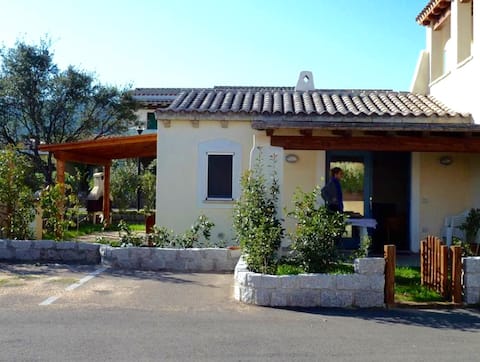 Independent house with garden.