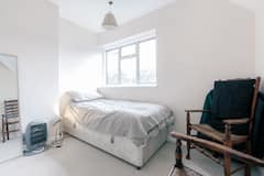Large+single+bedroom