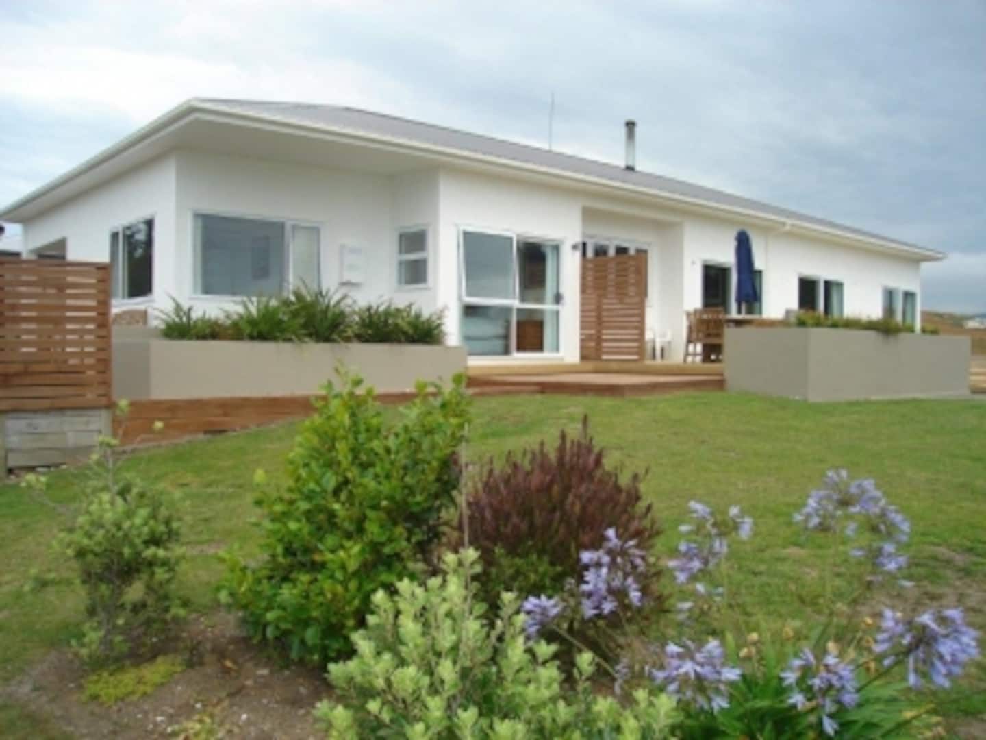 Noahs Accommodation 2 Bedroom Suite 1