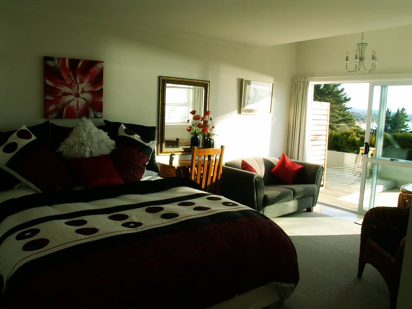 Noahs Accommodation 2 Bedroom Suite 3