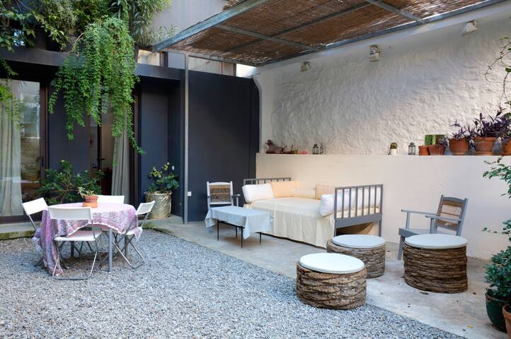 Contemporary Gallery garden house