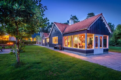 Charming cottage in the middle of the woods.