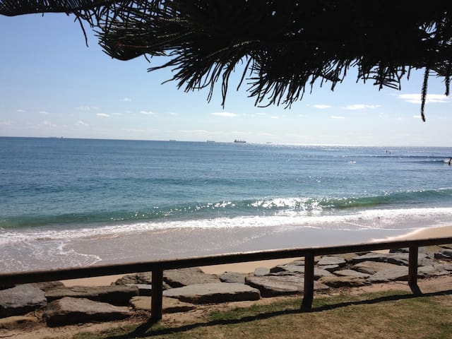 Beautiful Family Home near 5 beaches gallery image 2