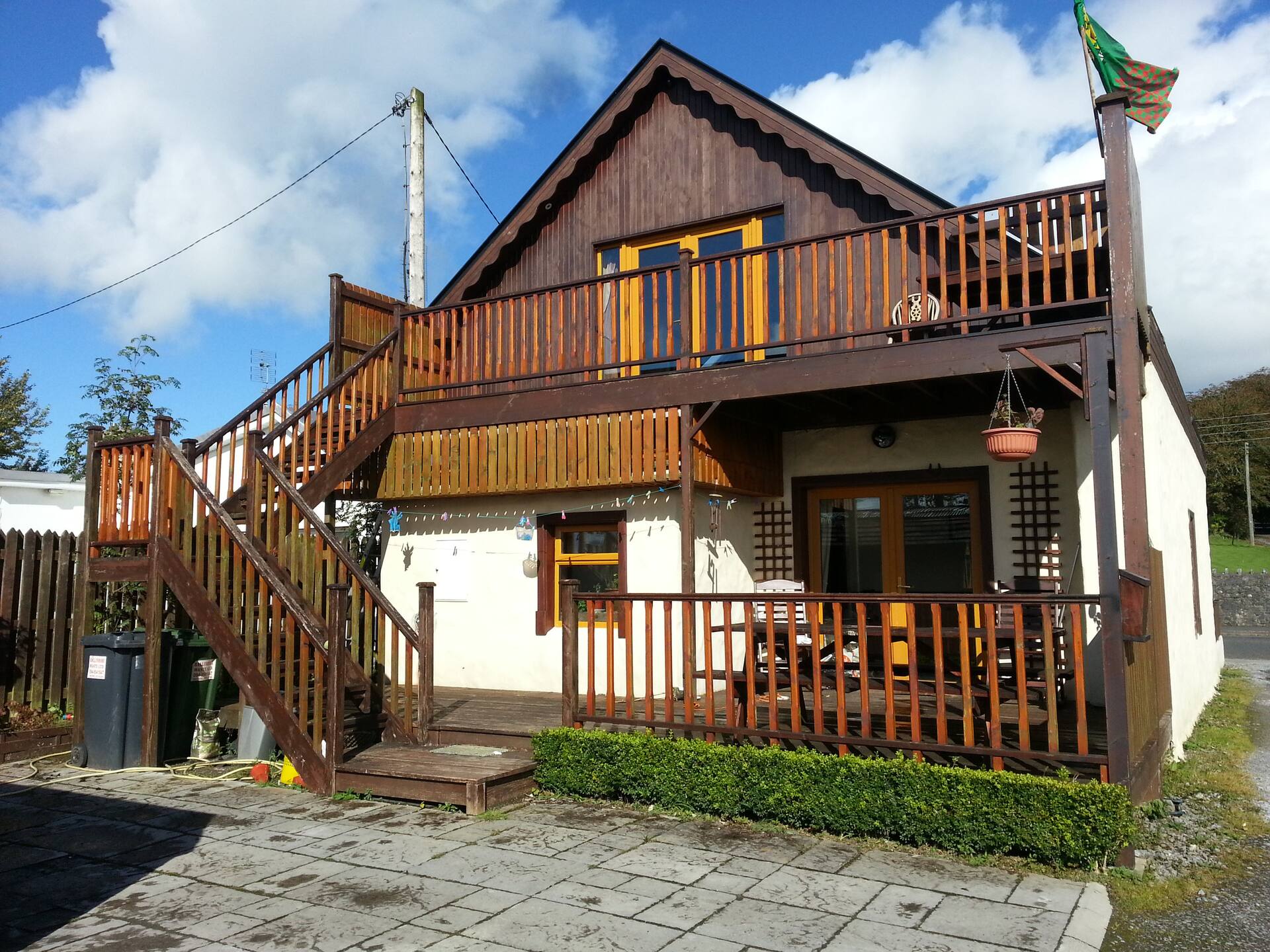 Spacious Apartment, Balcony, Sauna, Pool table etc