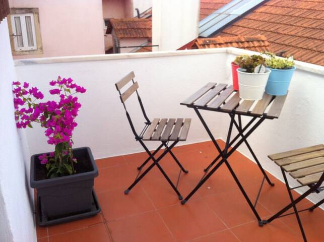 Historic charming house @ the heart of Lisbon gallery image 3