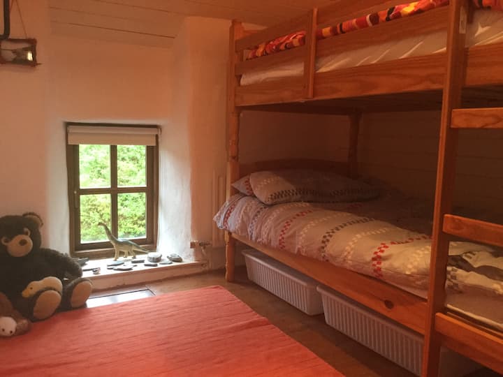 Dhoma e gjumit 3 me krevate marinarë - flenë 2 persona