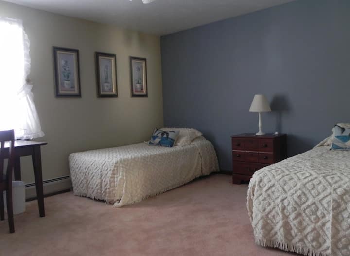 2 מיטות נפרדות