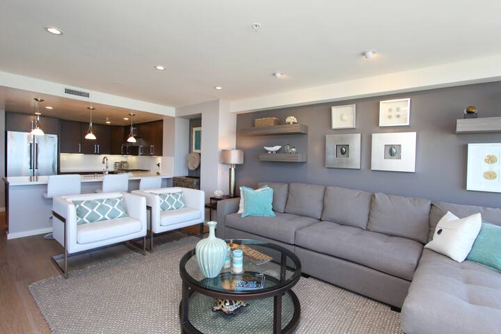 Oceanfront Ultra Luxury Condo gallery image 4