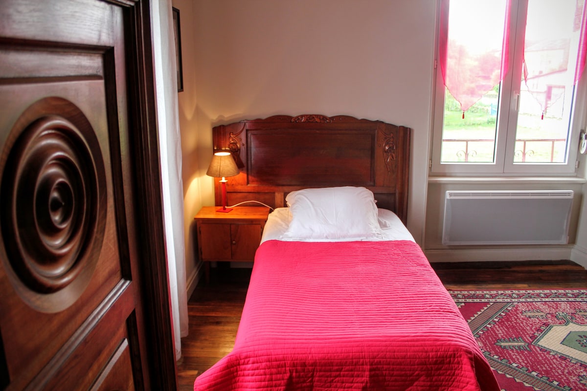 Градинска стая, 2 отделни легла, 22 м2