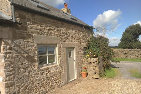 Cosy 4+star One Bed 1700's Cottage.