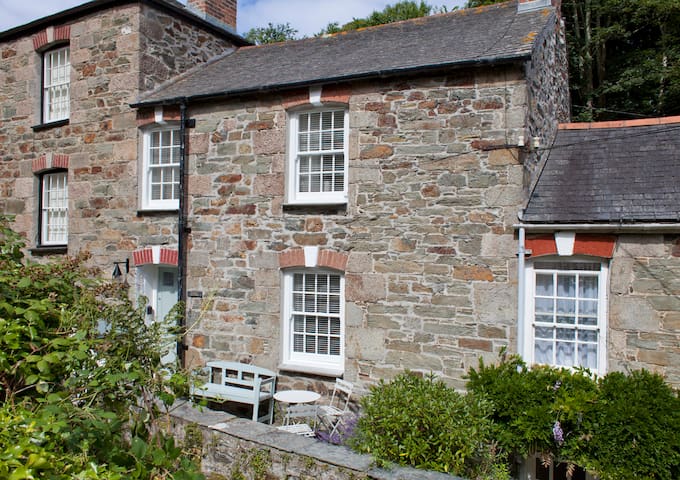 2 Stippy Stappy St Agnes Cornwall Houses For Rent In St Agnes