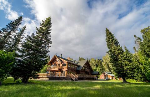 Cabin Creek Lodge-Destination Wedding venue