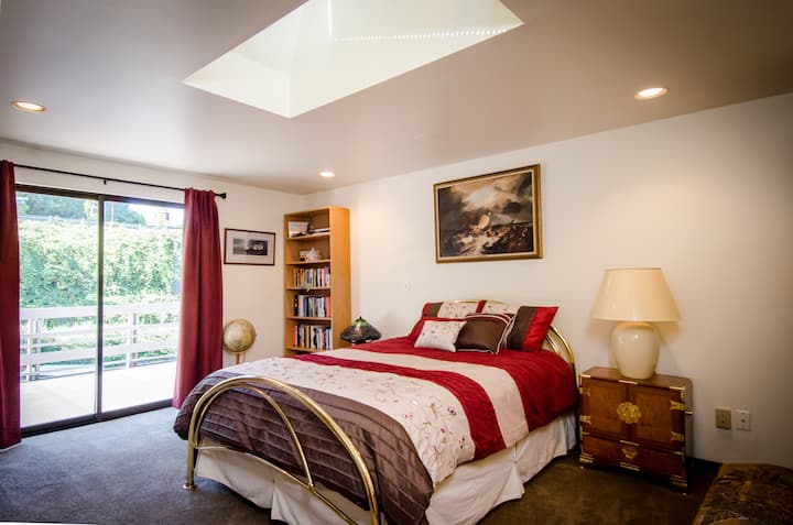 2nd Upper Bedroom