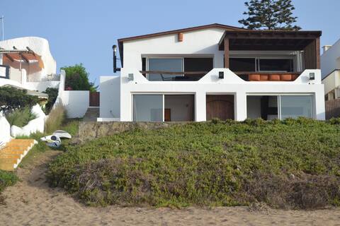 beachfront house/frond de mer