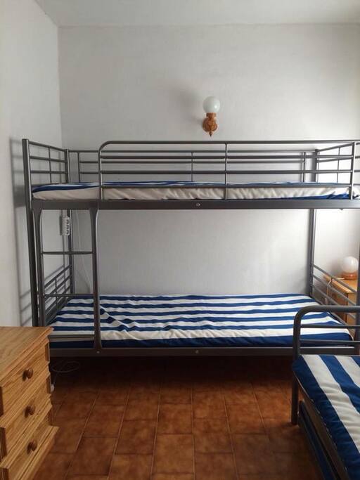 Bedroom with 4 single beds