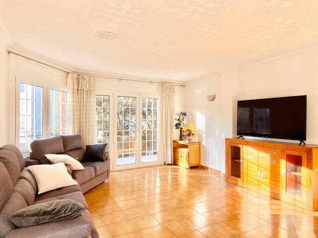 Chalet Port de Roses gallery image 3