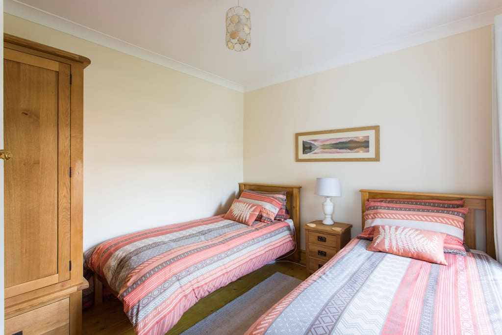 Twin bedroom