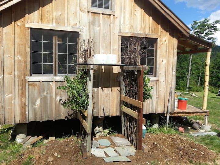 Off-Grid Cabin Retreat - Killington